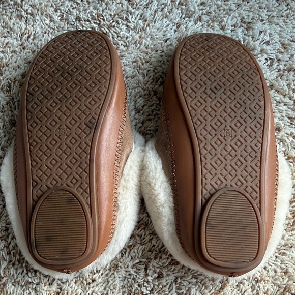 Tory Burch Women's Slippers/ Natural Suede, Sheepskin and Leather (Royal Tan, 8) - Picture 5 of 6